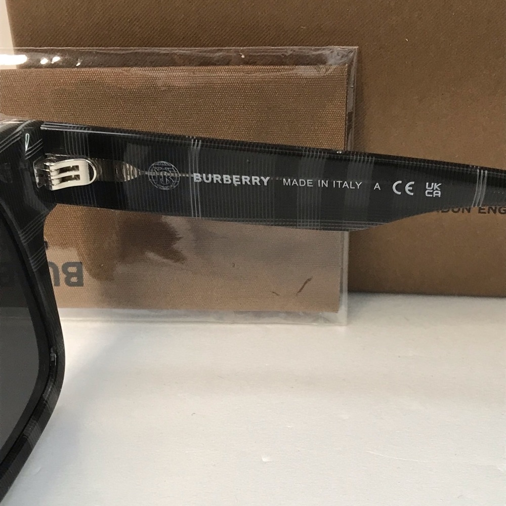 💯 - New Authentic Burberry, Hayden, Sunglasses, BE4394-380487-54 - Picture 13 of 14